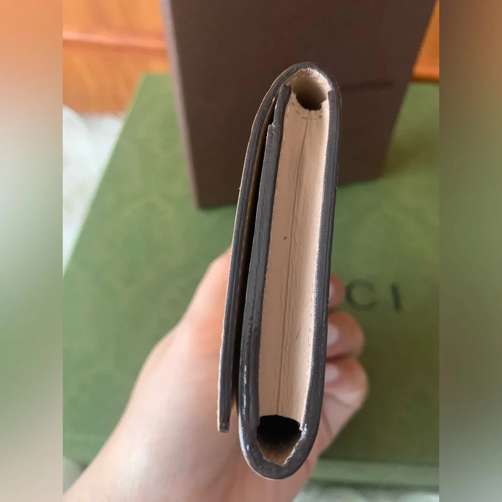 Louis Vuitton Vernis Business Card Holder⭐️⭐️ - Picture 7 of 16